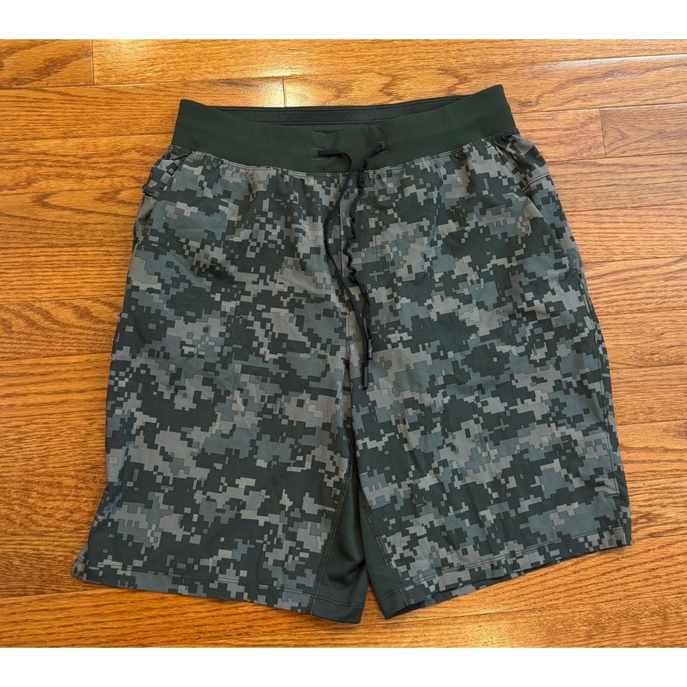 Lululemon T.H.E. Shorts 9" Lined  Mens Medium Digital Camo Green‎ Athletic